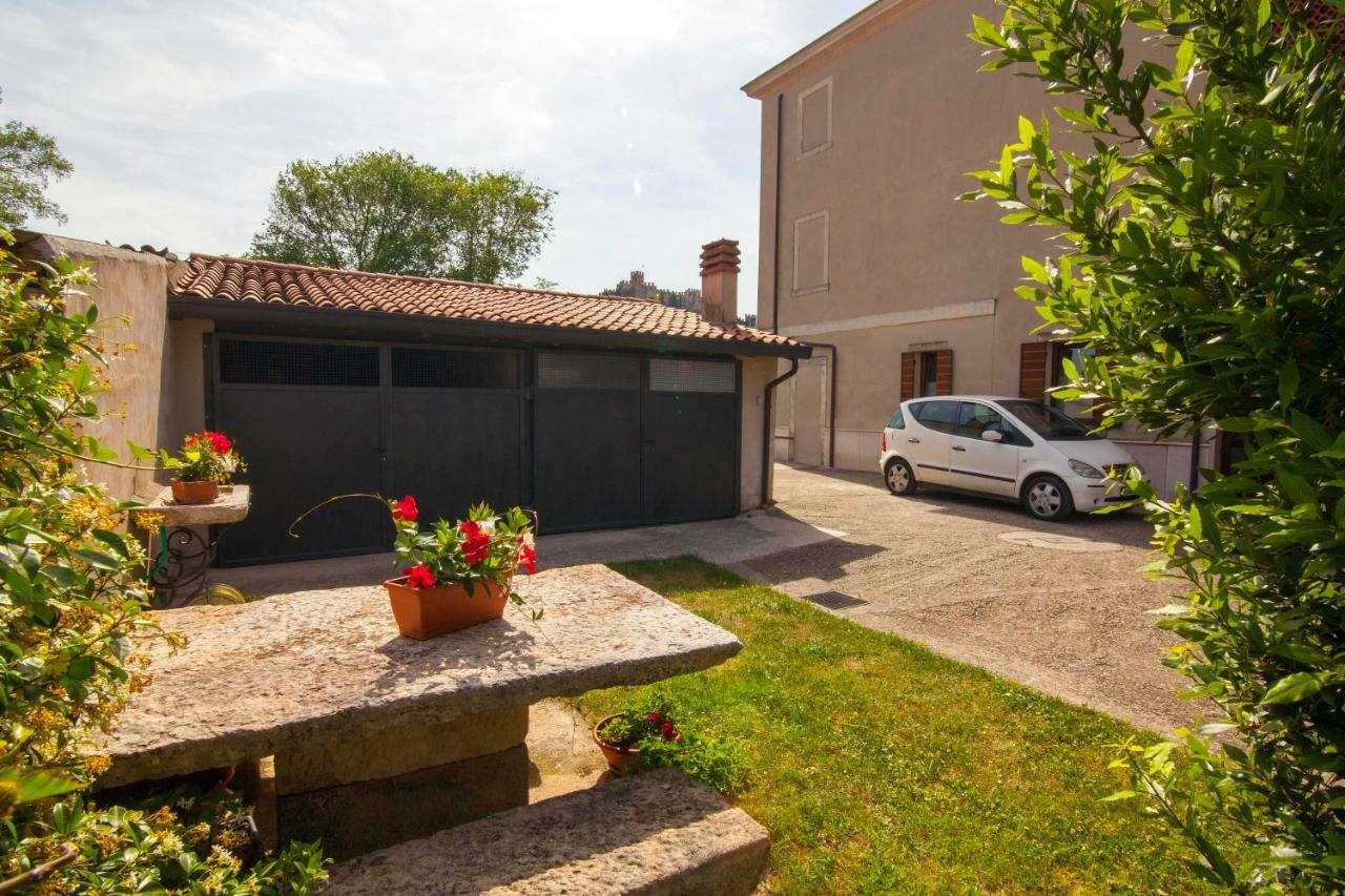 Hotel La Finestra Sul Castello Soave  Exterior foto